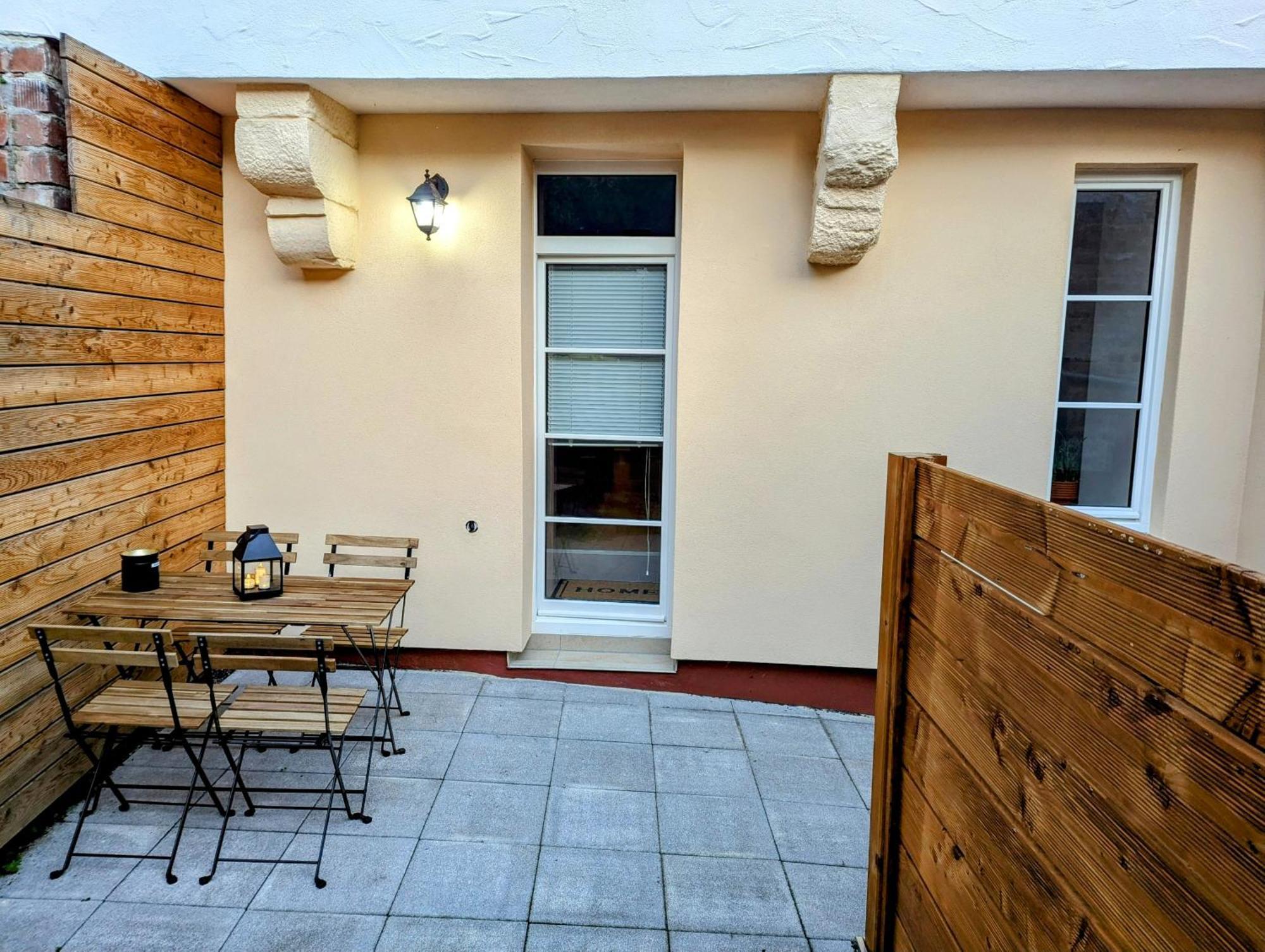 Gemuetliche Oase Im Denkmal Apartment Bonnigheim Bagian luar foto